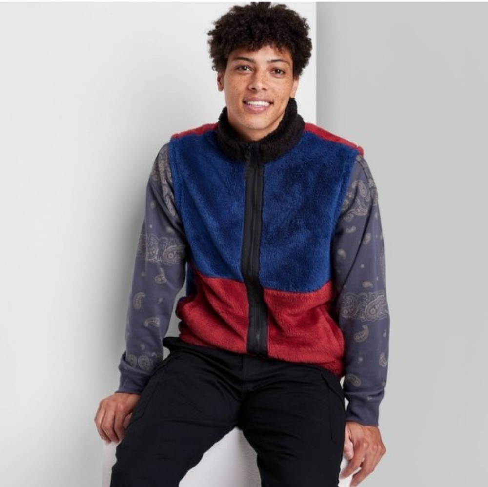 TARGET MEN'S COLORBLOCK VEST.  SMALL / NWT